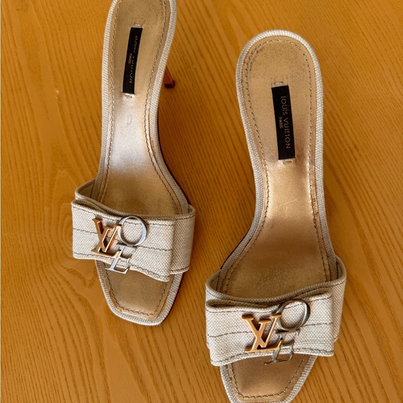 LOUIS VUITTON slide sandals - Picture 9 of 11